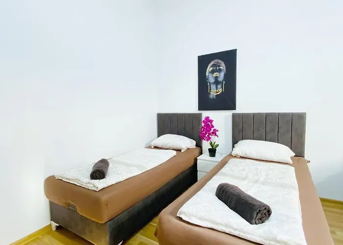 Family In Schoenbrunn Area Apartman *