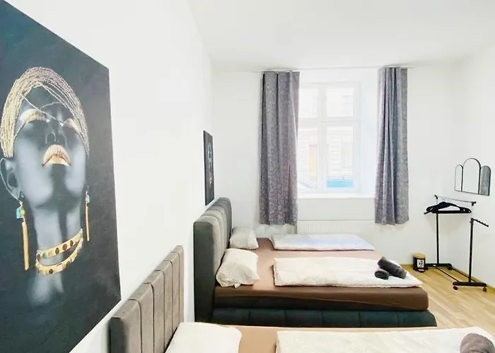 Family In Schoenbrunn Area Apartman